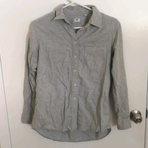 💙3/$25 Soft flannel shirt Uniqlo